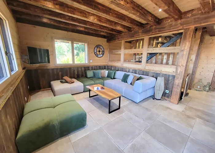 Terres Neuves, Confort Et Vue Sur Le Horská chata *